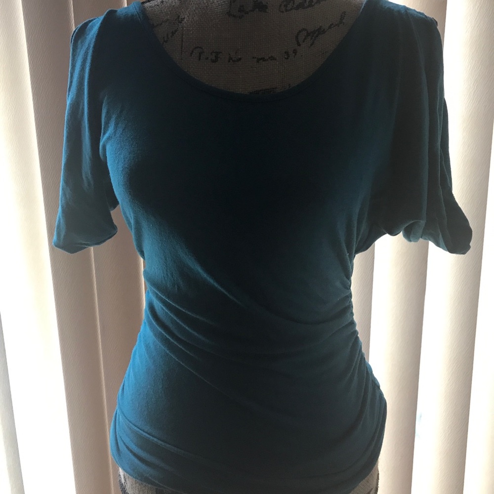 Cute top with chain back